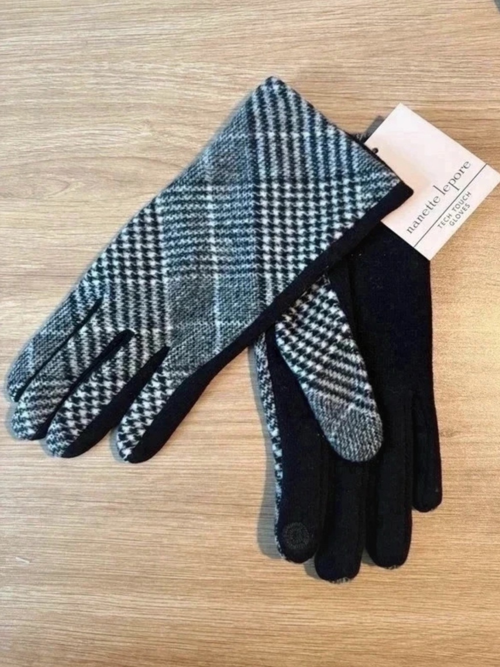 Nanette Lepore Tech Gloves - Touchscreen Compatibility
